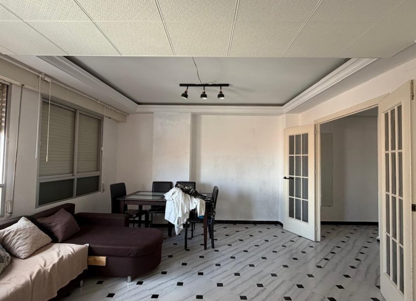Resale - Apartment / Duplex - Torrevieja - Centro