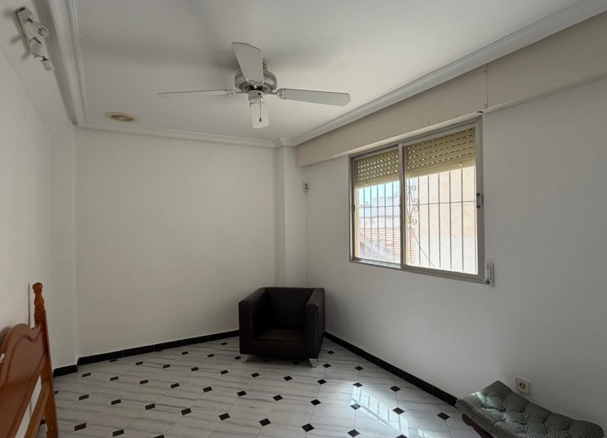 Resale - Apartment / Duplex - Torrevieja - Centro