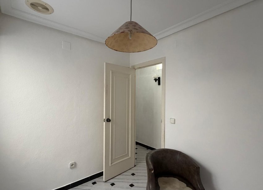 Resale - Apartment / Duplex - Torrevieja - Centro