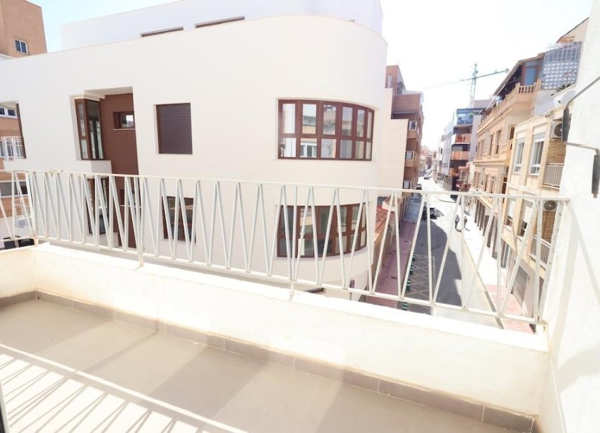 Resale - Apartment / Duplex - Torrevieja - Centro