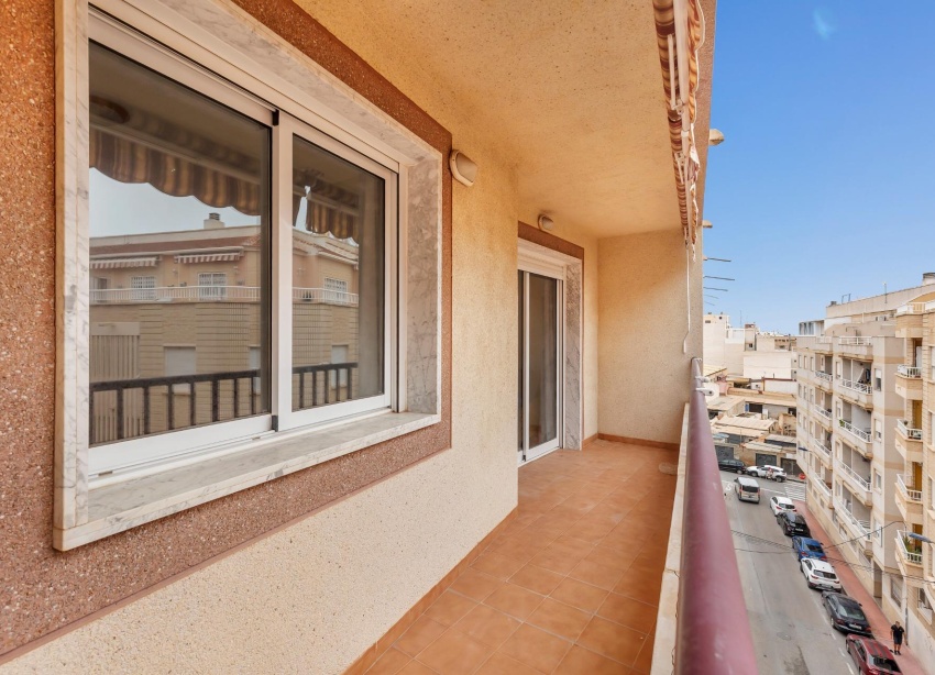 Resale - Apartment / Duplex - Torrevieja - Centro