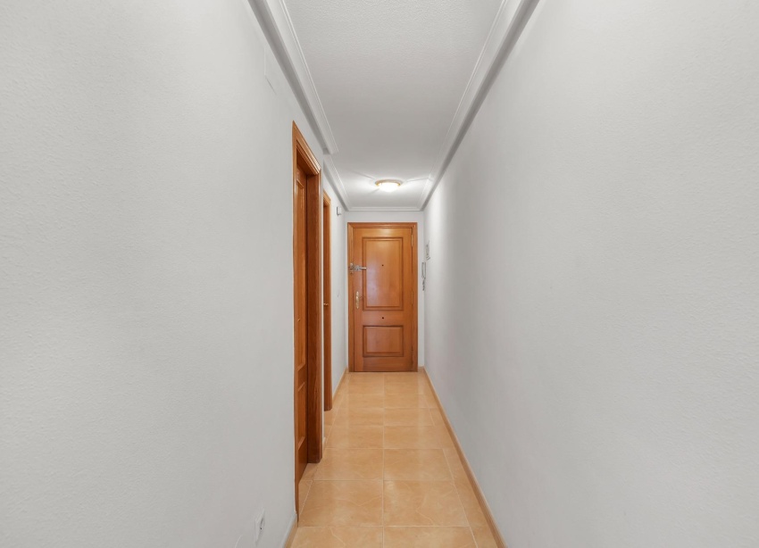 Resale - Apartment / Duplex - Torrevieja - Centro