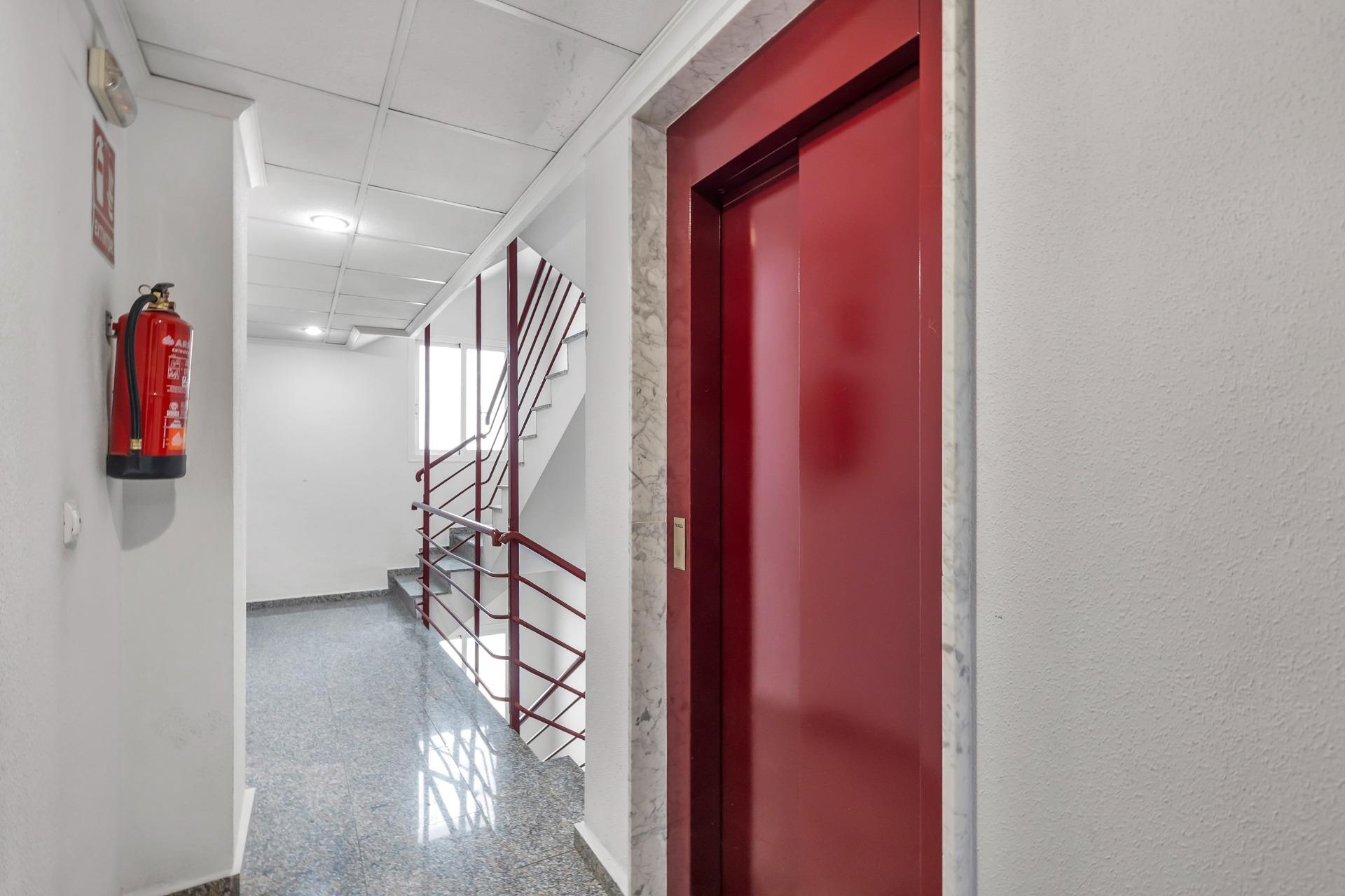 Resale - Apartment / Duplex - Torrevieja - Centro