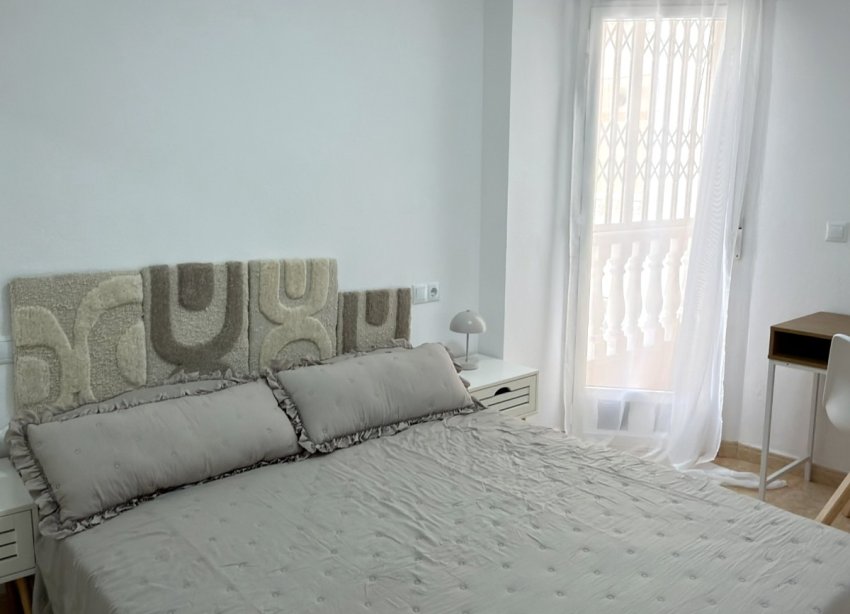 Resale - Apartment / Duplex - Torrevieja - Curva del Palangre