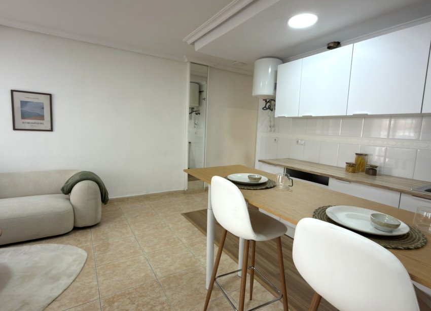 Resale - Apartment / Duplex - Torrevieja - Curva del Palangre
