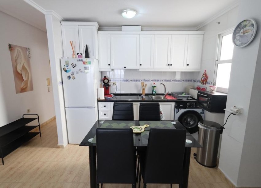 Resale - Apartment / Duplex - Torrevieja - Estacion de autobuses