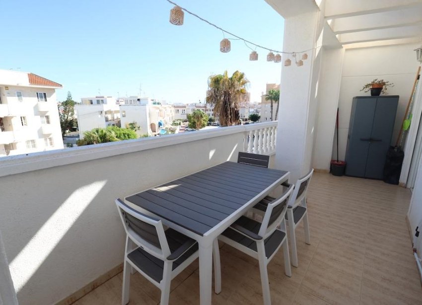 Resale - Apartment / Duplex - Torrevieja - Estacion de autobuses