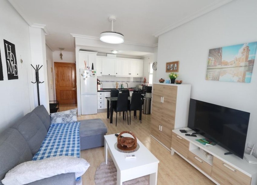 Resale - Apartment / Duplex - Torrevieja - Estacion de autobuses