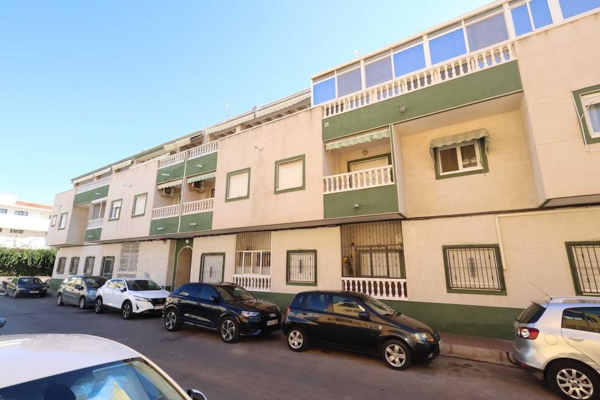 Resale - Apartment / Duplex - Torrevieja - Estacion de autobuses