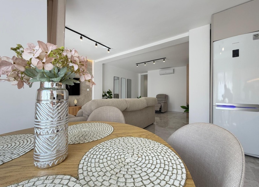 Resale - Apartment / Duplex - Torrevieja - Estacion de autobuses