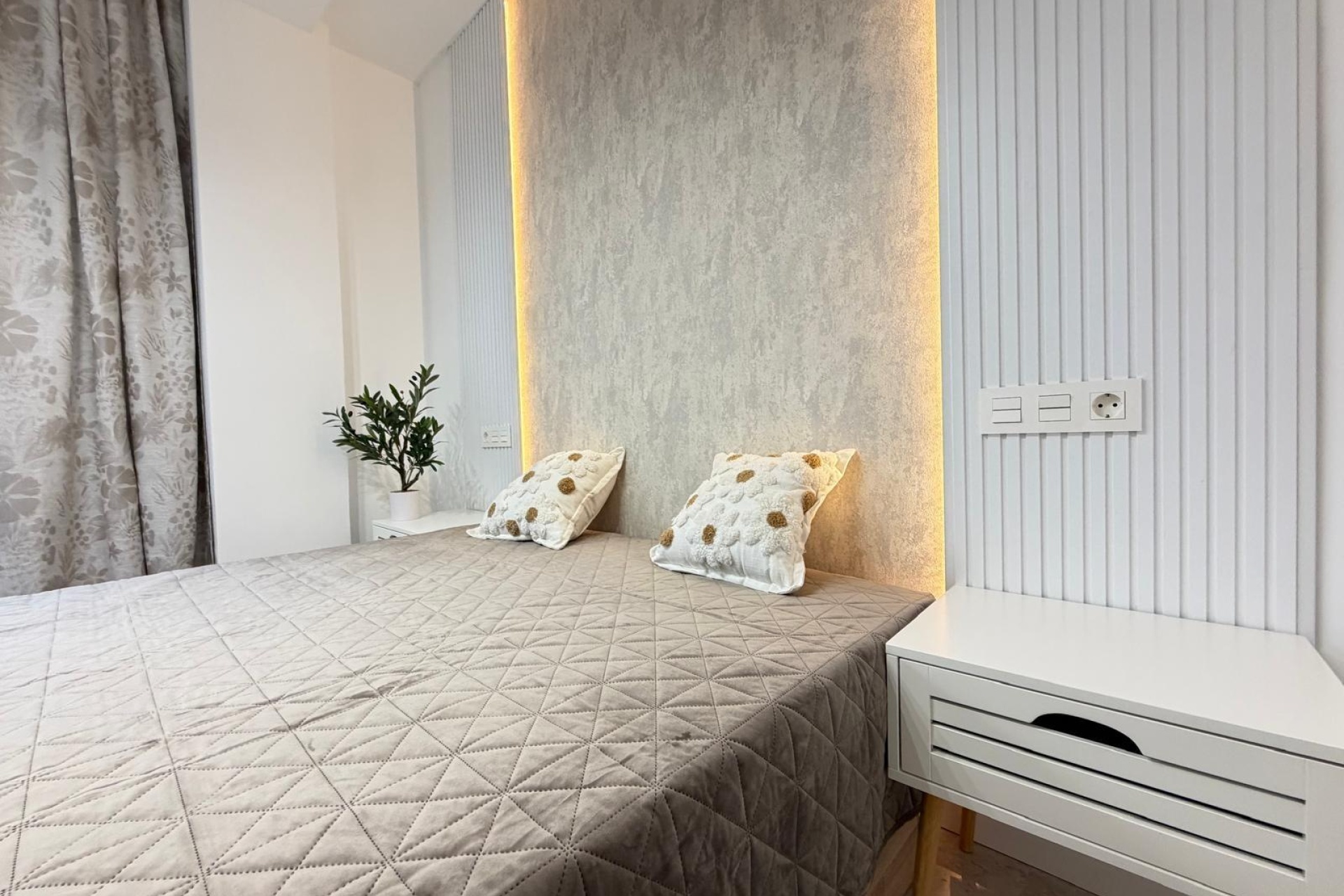 Resale - Apartment / Duplex - Torrevieja - Estacion de autobuses