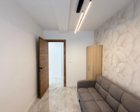 Resale - Apartment / Duplex - Torrevieja - Estacion de autobuses