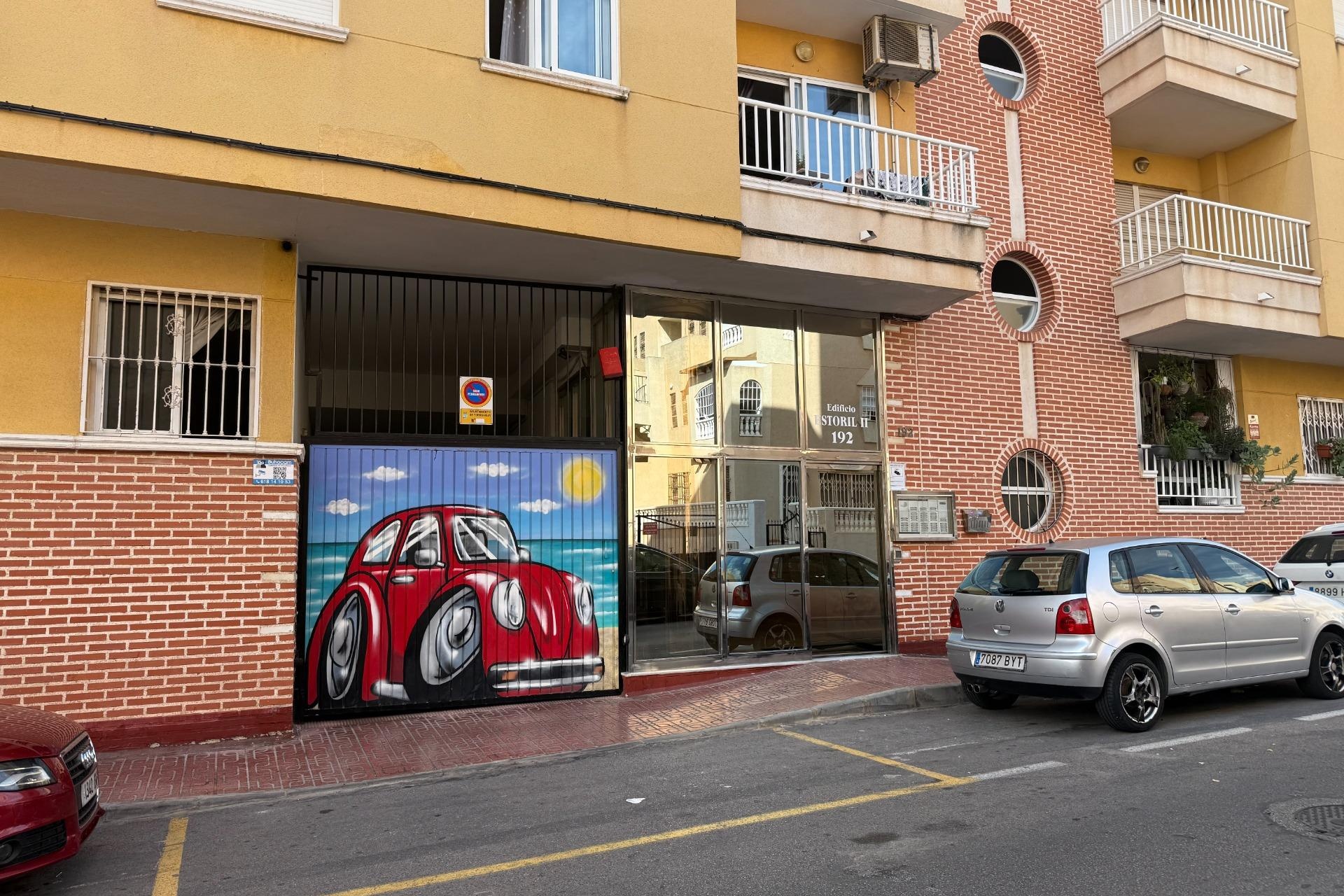 Resale - Apartment / Duplex - Torrevieja - Estacion de autobuses