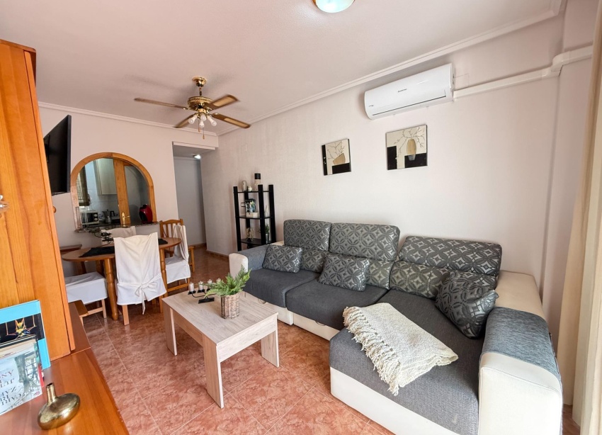 Resale - Apartment / Duplex - Torrevieja - Estacion de autobuses