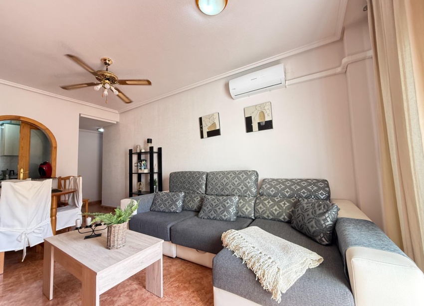 Resale - Apartment / Duplex - Torrevieja - Estacion de autobuses