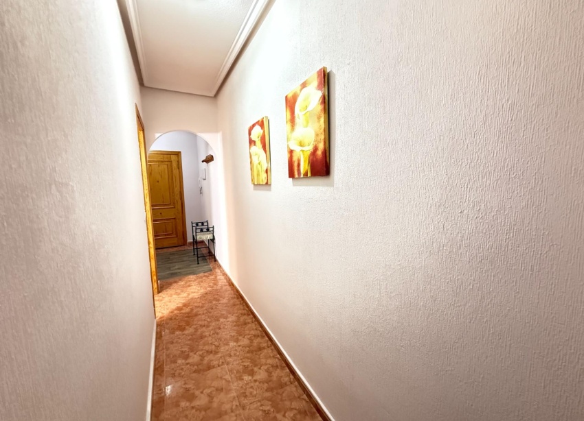 Resale - Apartment / Duplex - Torrevieja - Estacion de autobuses