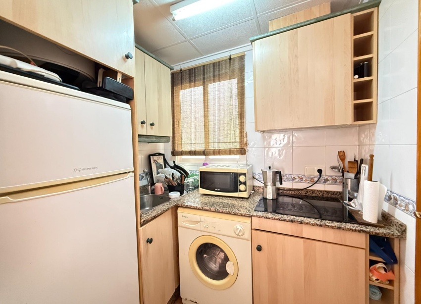 Resale - Apartment / Duplex - Torrevieja - Estacion de autobuses