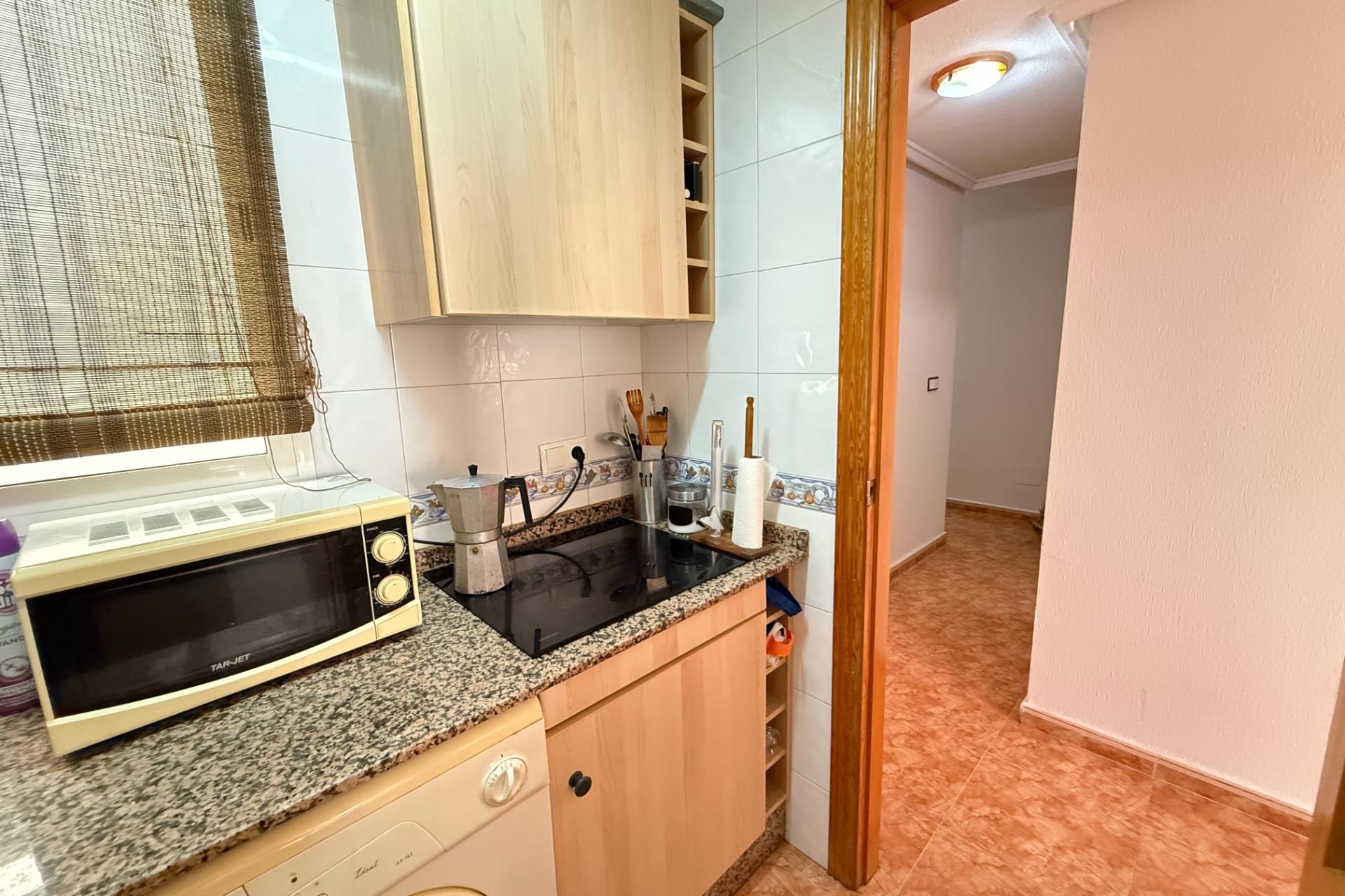 Resale - Apartment / Duplex - Torrevieja - Estacion de autobuses