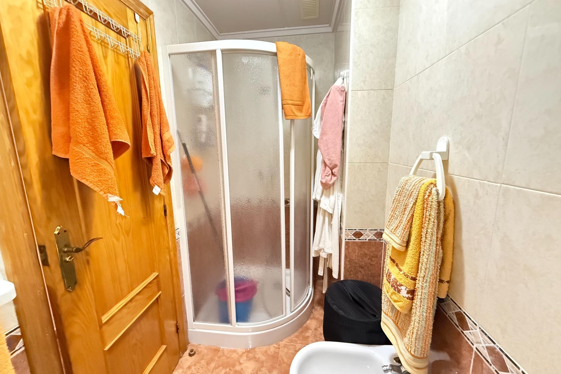 Resale - Apartment / Duplex - Torrevieja - Estacion de autobuses