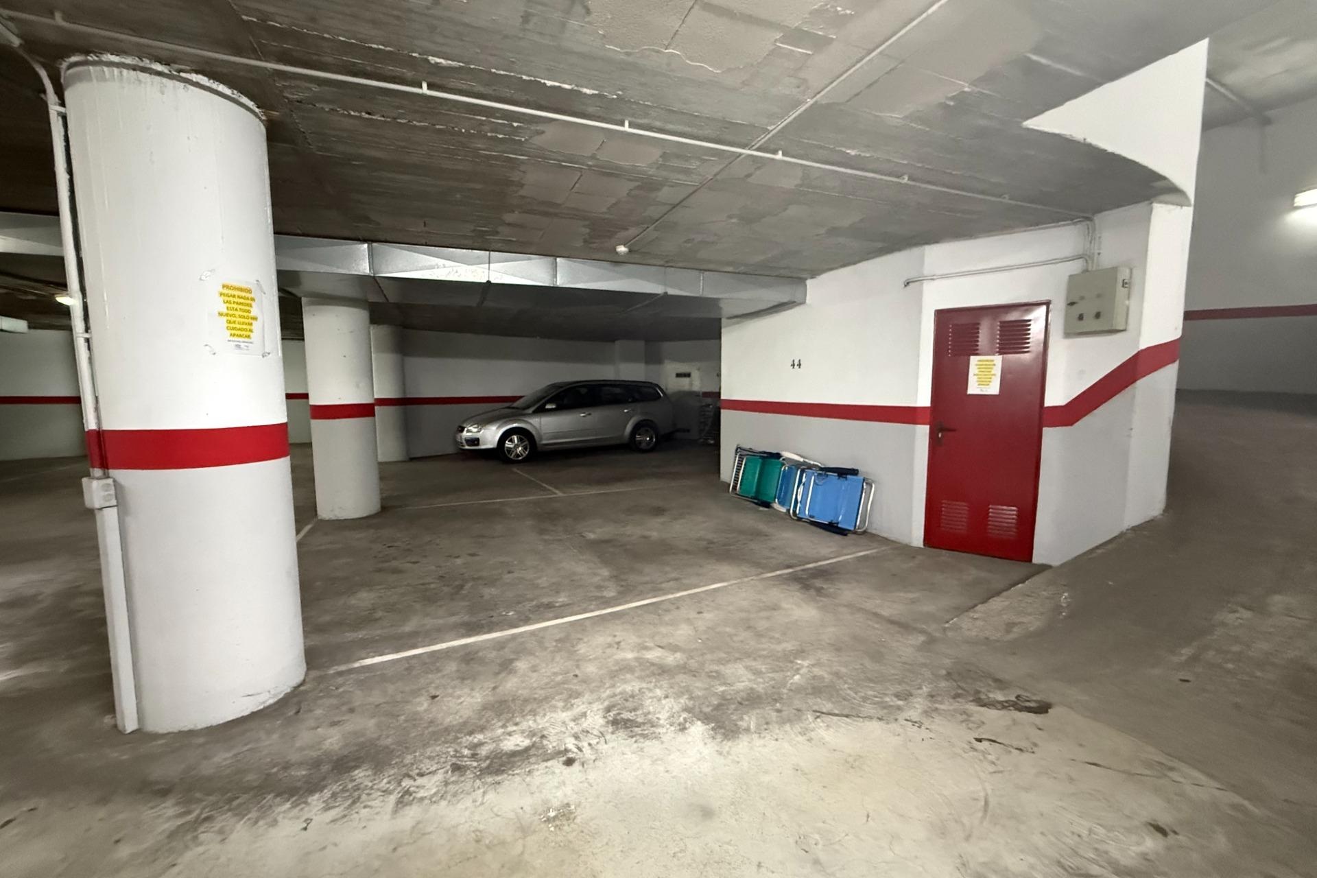 Resale - Apartment / Duplex - Torrevieja - Estacion de autobuses