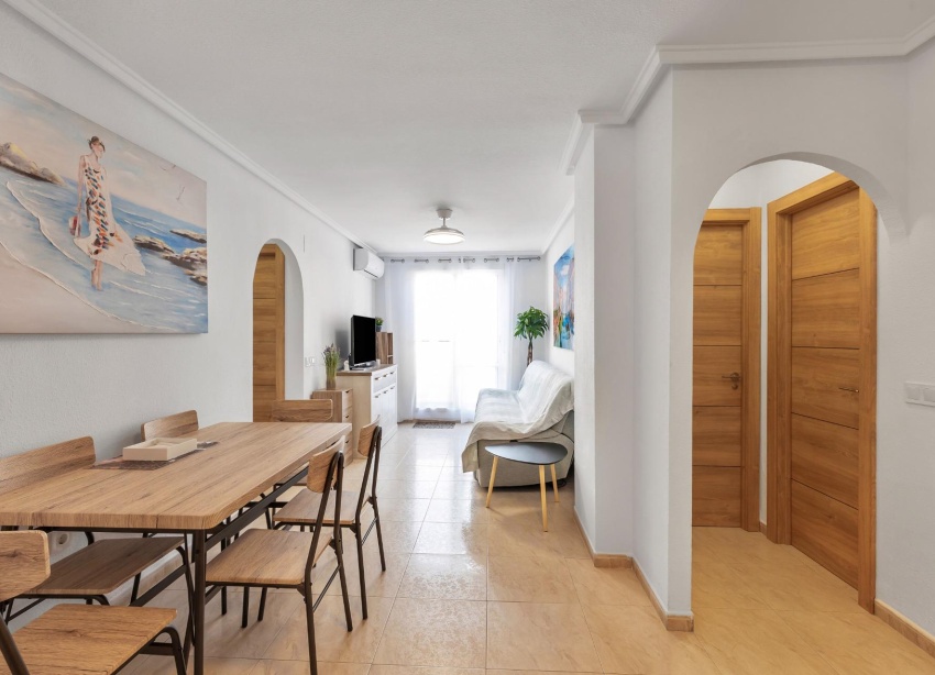 Resale - Apartment / Duplex - Torrevieja - Estacion de autobuses