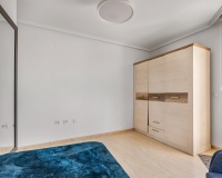 Resale - Apartment / Duplex - Torrevieja - Estacion de autobuses