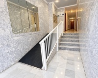 Resale - Apartment / Duplex - Torrevieja - Estacion de autobuses