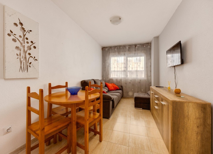 Resale - Apartment / Duplex - Torrevieja - Estacion de autobuses