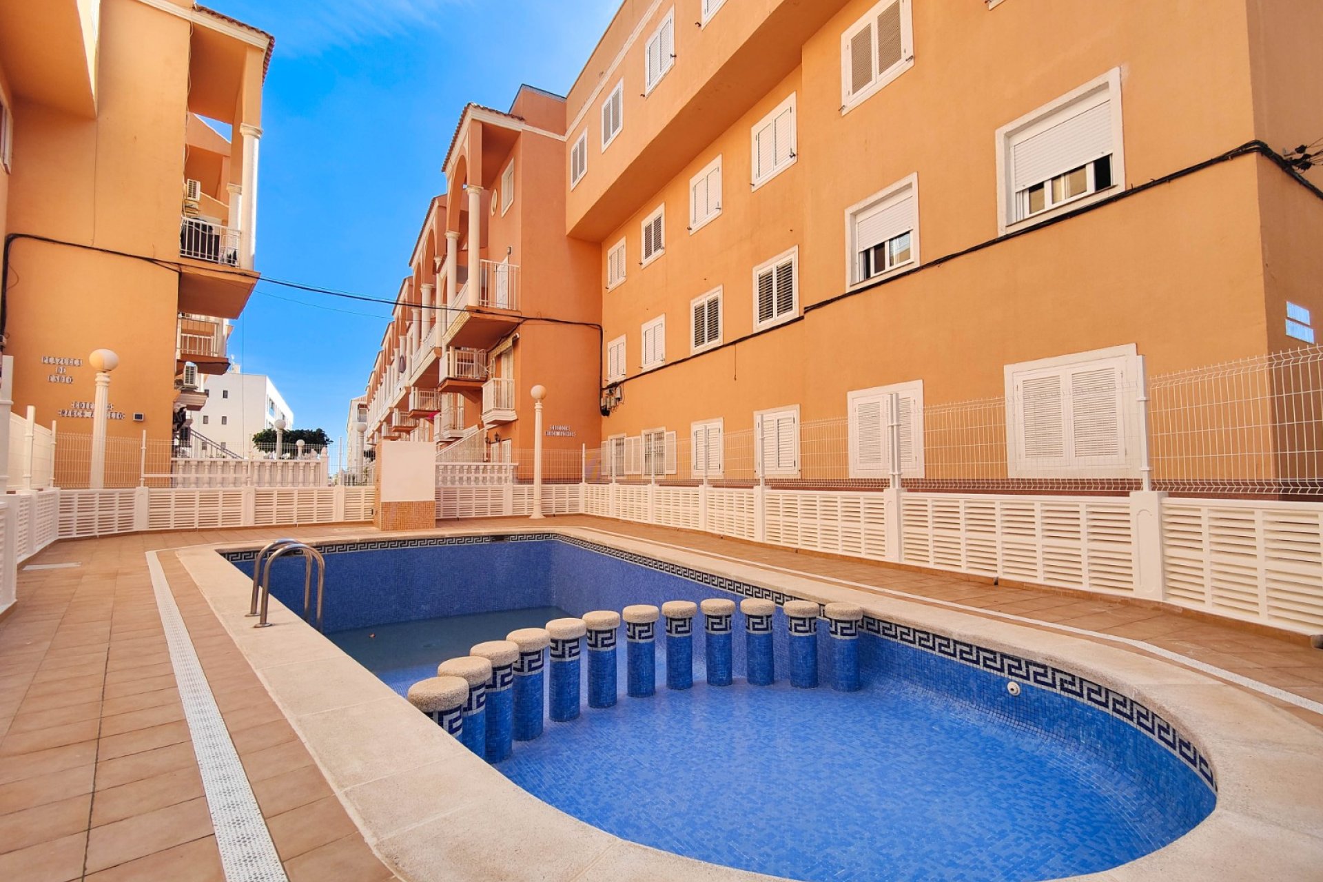 Resale - Apartment / Duplex - Torrevieja - La Mata
