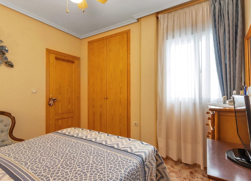 Resale - Apartment / Duplex - Torrevieja - La Mata