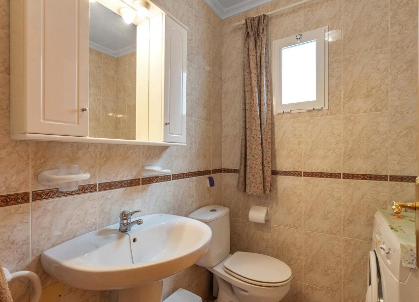 Resale - Apartment / Duplex - Torrevieja - La Mata
