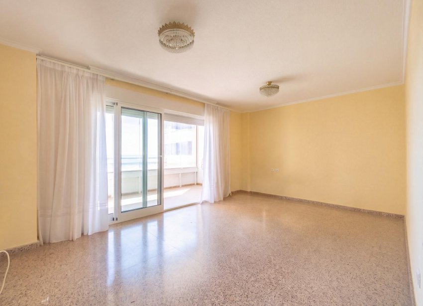 Resale - Apartment / Duplex - Torrevieja - La Mata