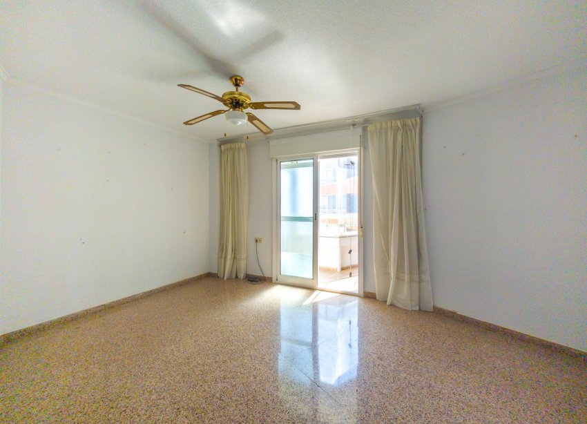 Resale - Apartment / Duplex - Torrevieja - La Mata