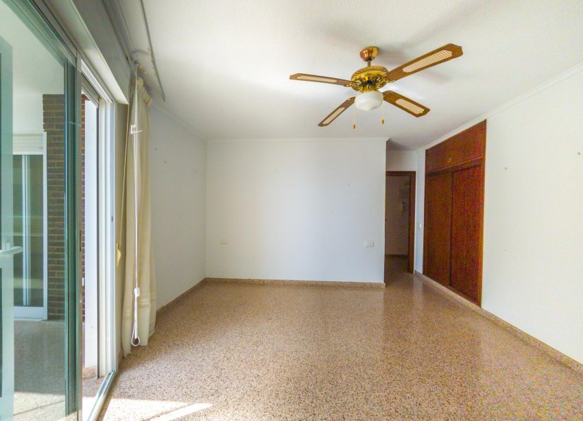 Resale - Apartment / Duplex - Torrevieja - La Mata