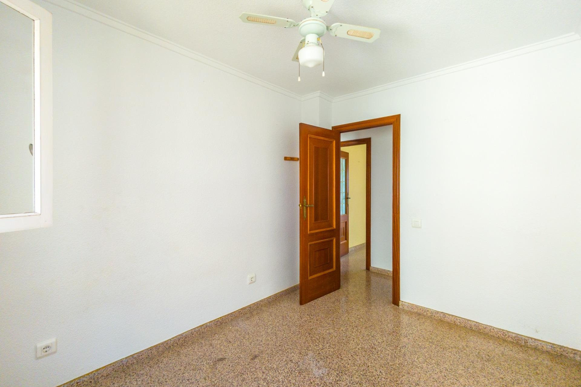 Resale - Apartment / Duplex - Torrevieja - La Mata
