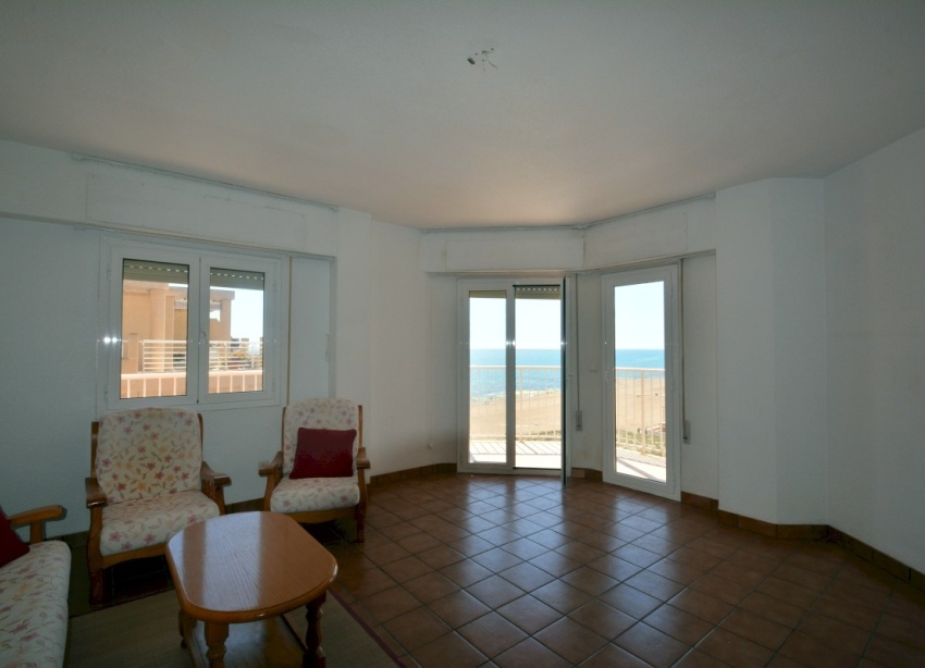 Resale - Apartment / Duplex - Torrevieja - La Mata
