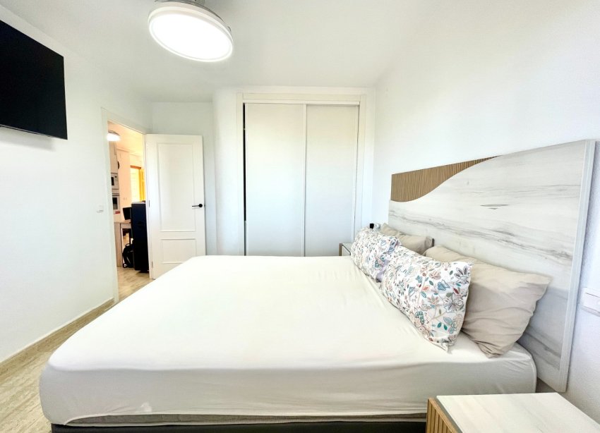 Resale - Apartment / Duplex - Torrevieja - La Siesta
