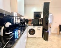 Resale - Apartment / Duplex - Torrevieja - La Siesta
