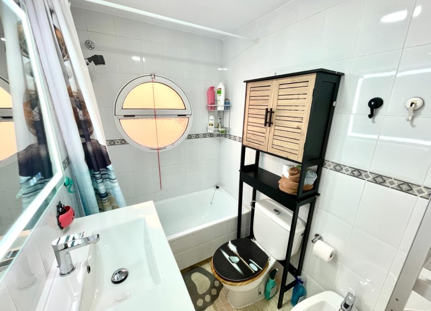 Resale - Apartment / Duplex - Torrevieja - La Siesta