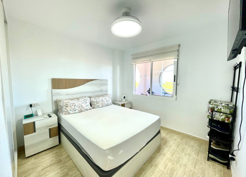 Resale - Apartment / Duplex - Torrevieja - La Siesta