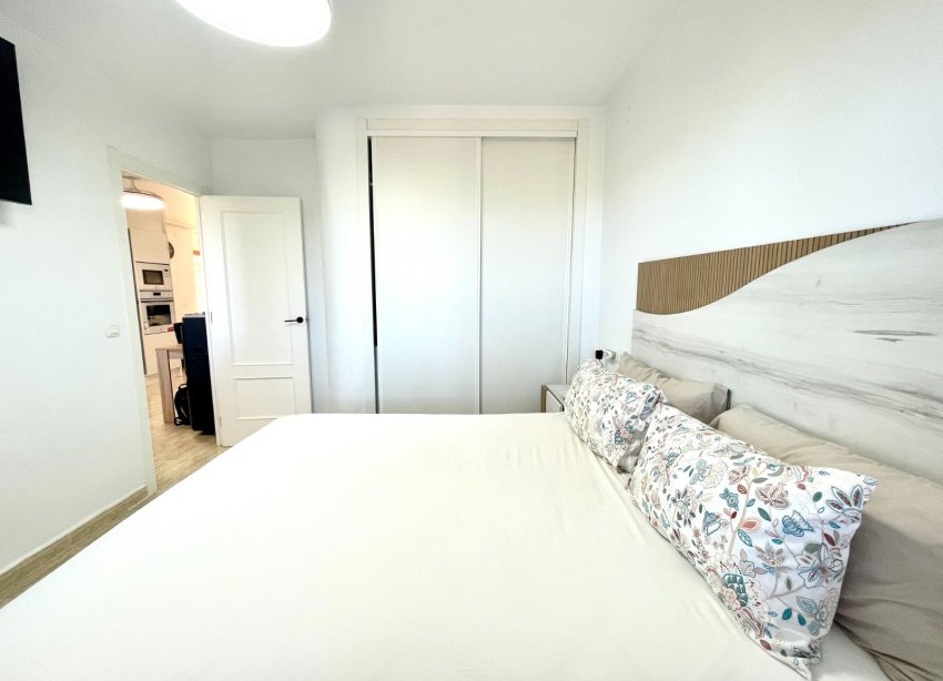 Resale - Apartment / Duplex - Torrevieja - La Siesta