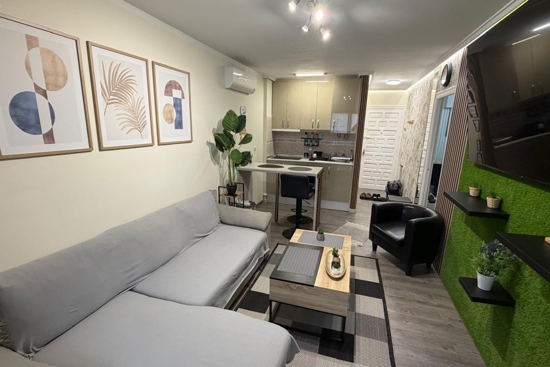 Resale - Apartment / Duplex - Torrevieja - La Siesta