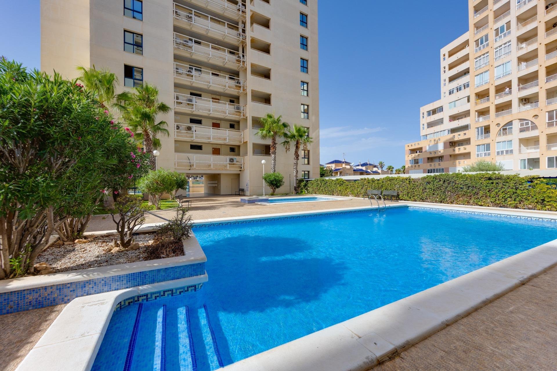 Resale - Apartment / Duplex - Torrevieja - La Veleta