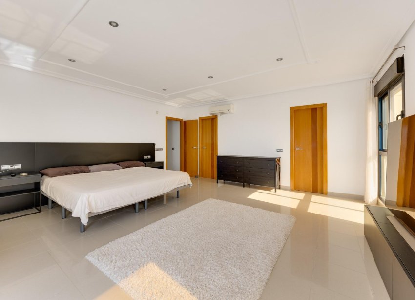 Resale - Apartment / Duplex - Torrevieja - La Veleta