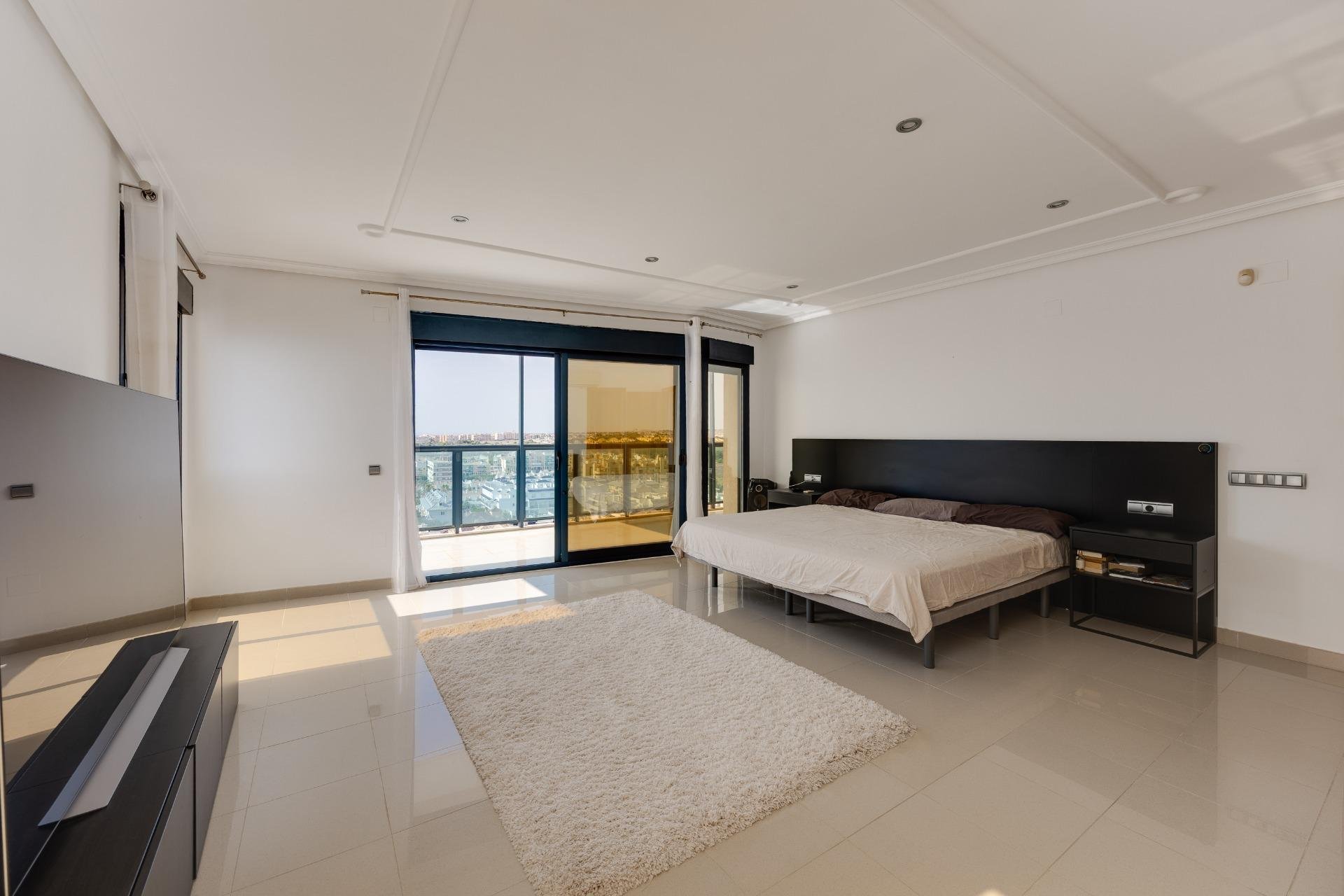 Resale - Apartment / Duplex - Torrevieja - La Veleta