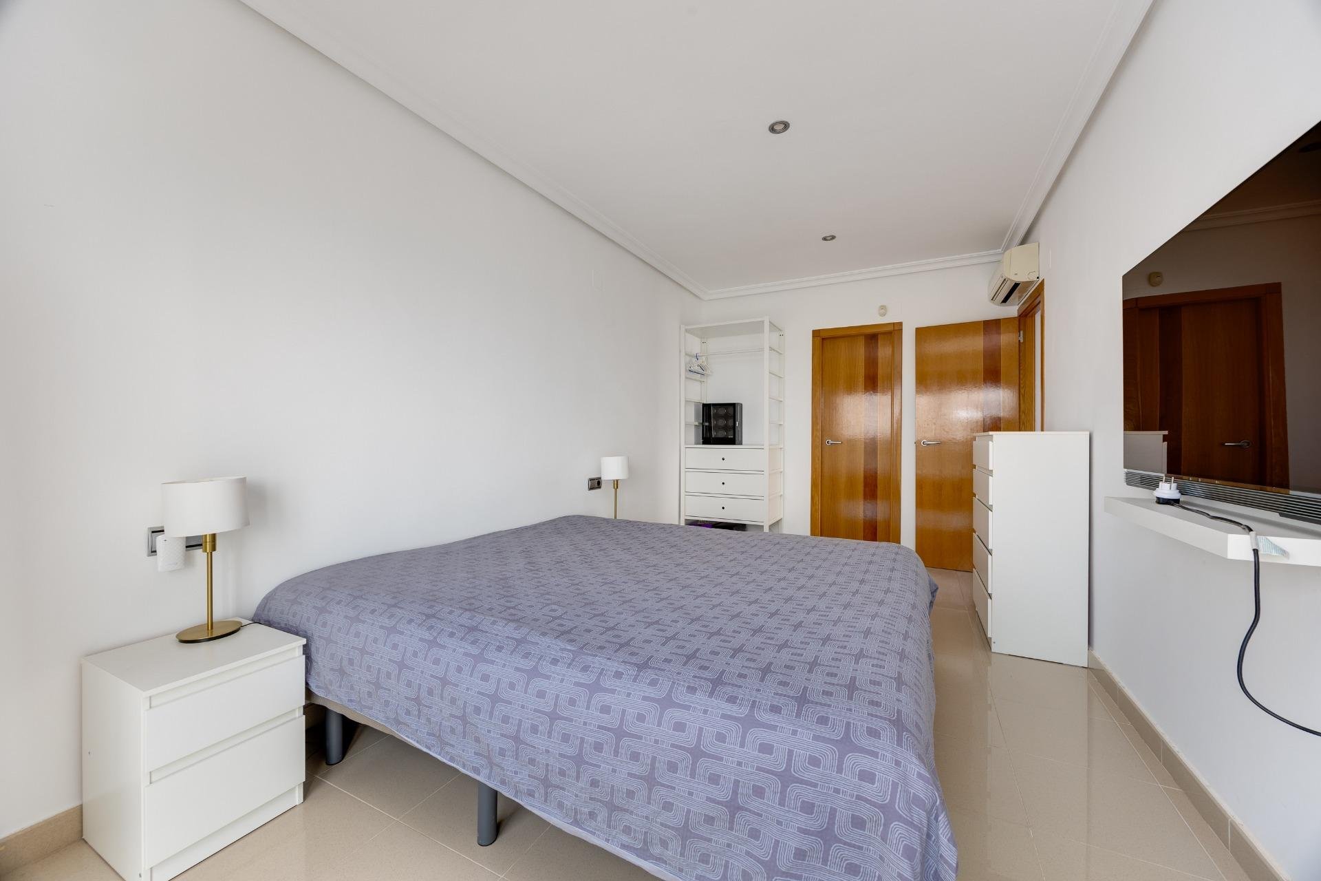 Resale - Apartment / Duplex - Torrevieja - La Veleta