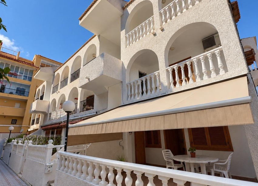 Resale - Apartment / Duplex - Torrevieja - Los Europeos