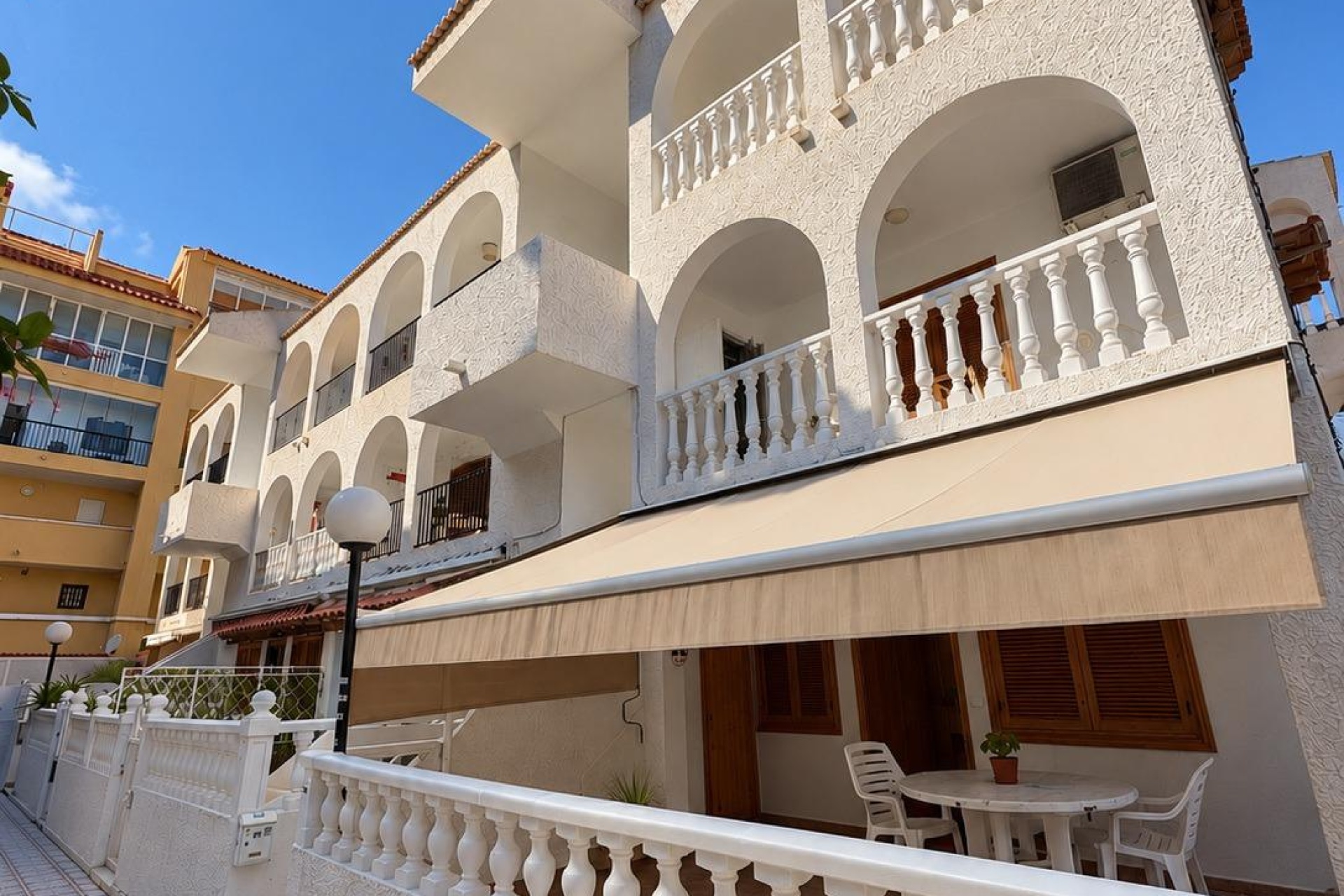 Resale - Apartment / Duplex - Torrevieja - Los Europeos