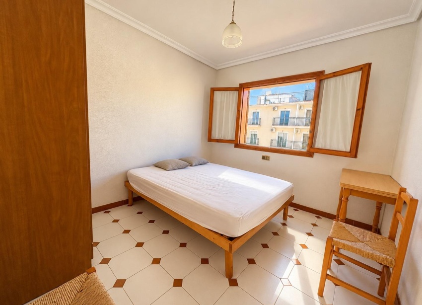 Resale - Apartment / Duplex - Torrevieja - Los Europeos