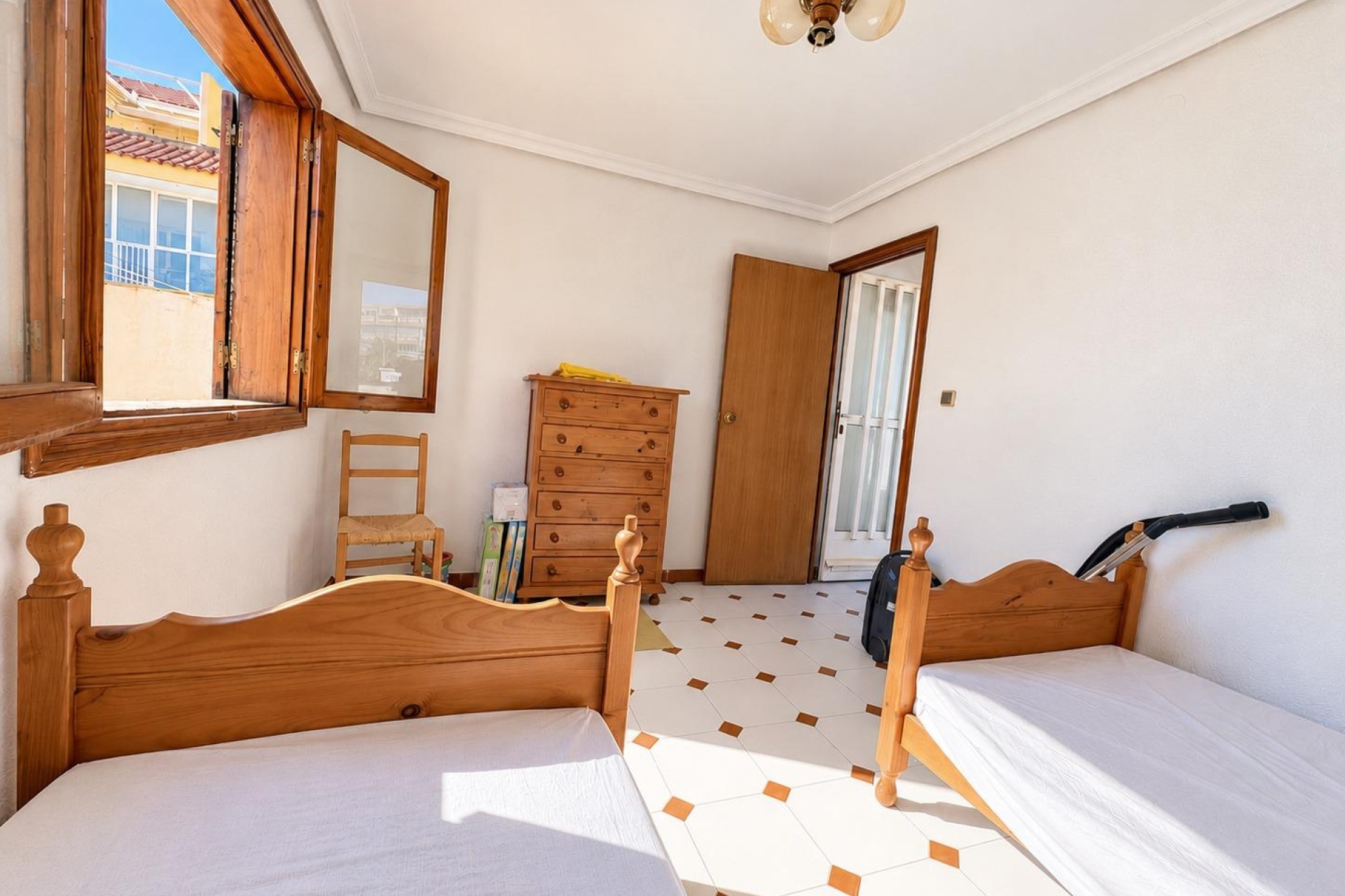Resale - Apartment / Duplex - Torrevieja - Los Europeos